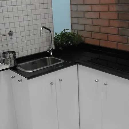 House Cedofeita Дом отдыха *